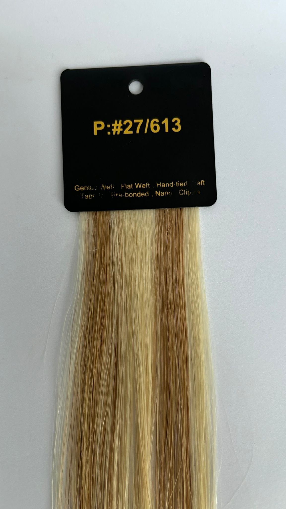 Farveprøve i blond med gyldne striber